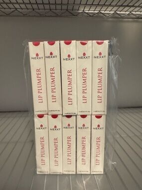 #27 10 NEXXT LIP PLUMPERS